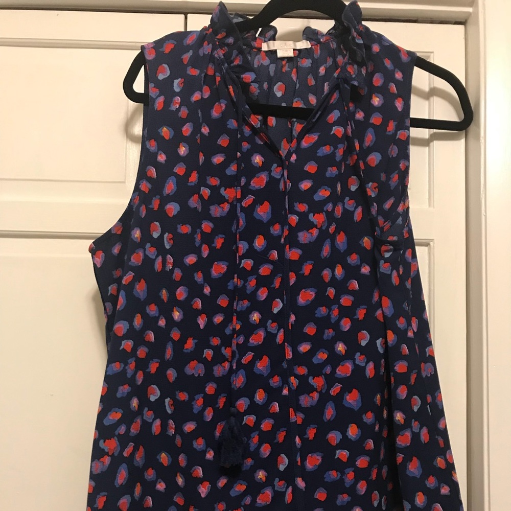 Sleeveless blouse